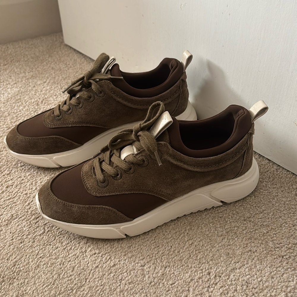 Massimo Dutti Suede Sneakers
